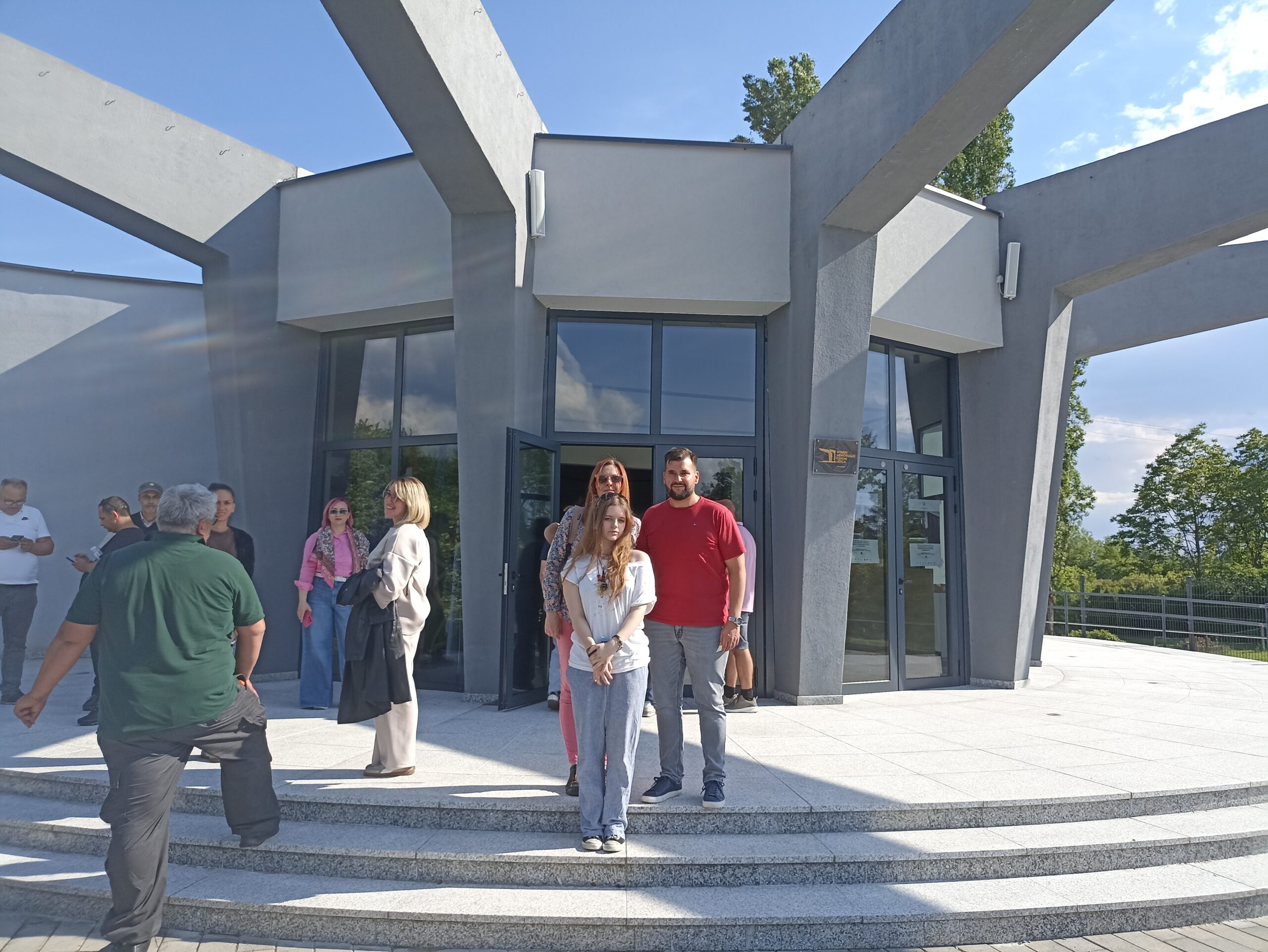 Projektni korak dalje – suočavanje sa stradanjima Roma, Srba i Židova